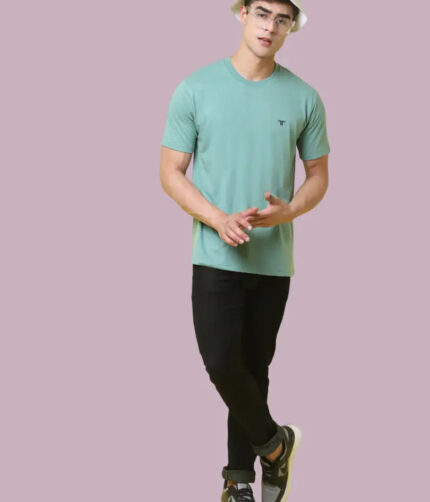 Reliable Cotton Blend Solid Round Neck Tshirt For Men