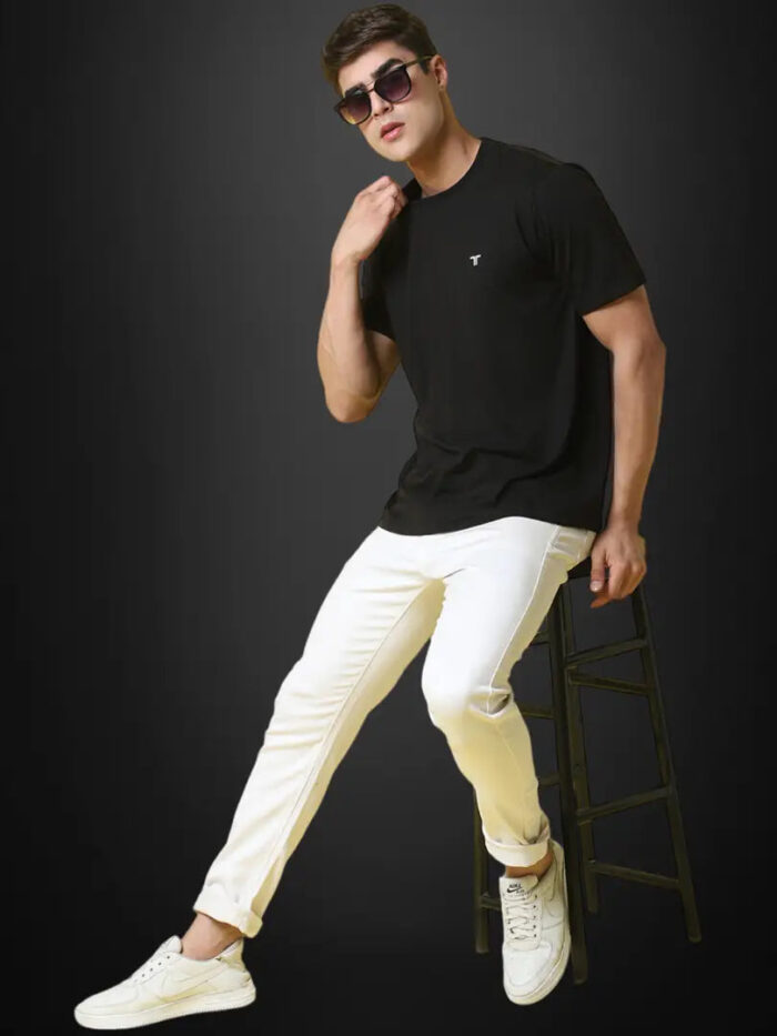 Reliable Cotton Blend Solid Round Neck Tshirt For Men