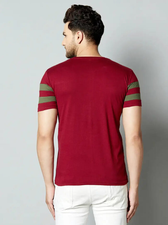 Men Cotton Blend Colourblocked Round Neck Tees