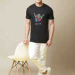 Reliable Black Cotton Blend Printed Round Neck Tees For Men