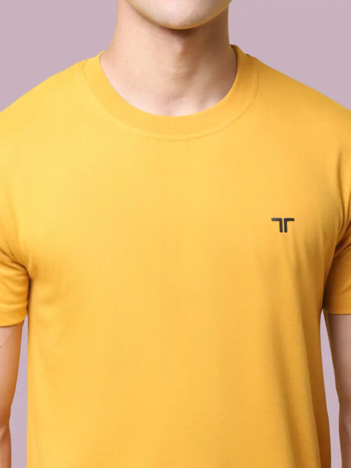 Reliable Cotton Blend Solid Round Neck Tshirt For Men